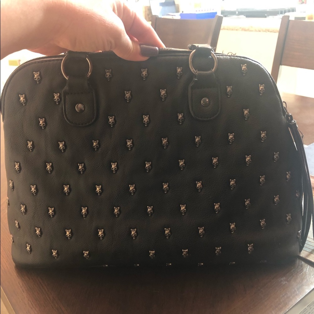 Betsey Johnson bowed skulls leather-ish purse!